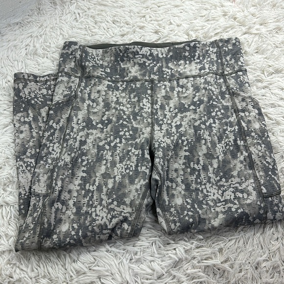 Lululemon Invigorate High-Rise Crop 23" Gritstone White Opal Multi - Picture 1 of 7